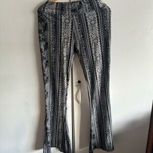 Chic Black and White Patterned Pants.